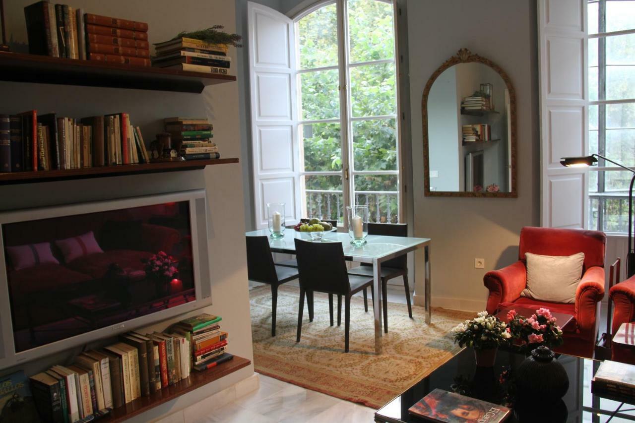 Luxurious 2 Bedroom Flat In A Historic Building Sewilla Zewnętrze zdjęcie
